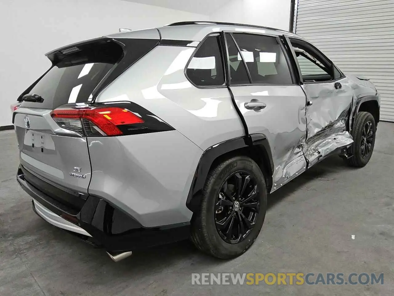 3 Photograph of a damaged car 2T3T6RFV3RW056705 TOYOTA RAV4 2024