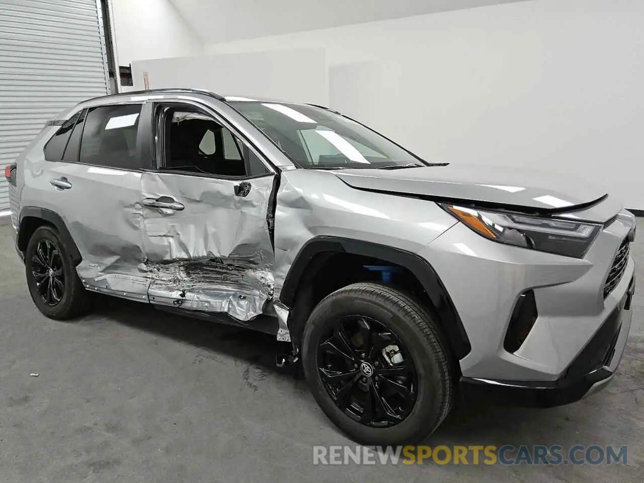 4 Photograph of a damaged car 2T3T6RFV3RW056705 TOYOTA RAV4 2024