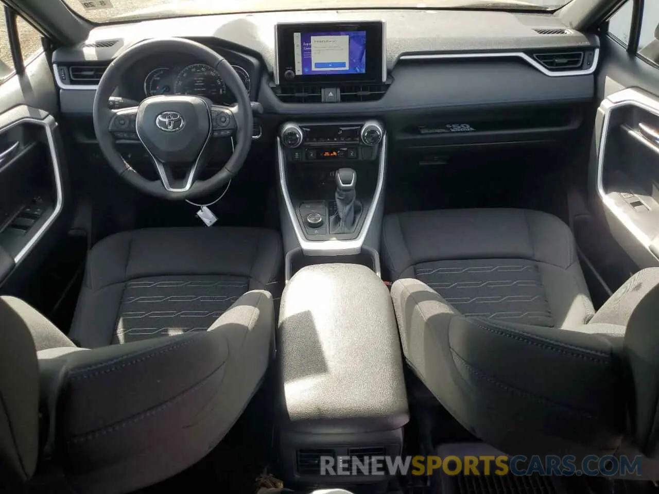 8 Photograph of a damaged car 2T3T6RFVXRW074280 TOYOTA RAV4 2024
