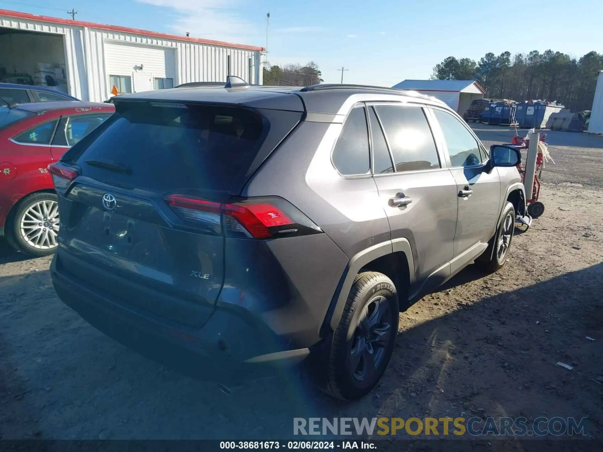 4 Photograph of a damaged car 2T3W1RFV0RC257829 TOYOTA RAV4 2024