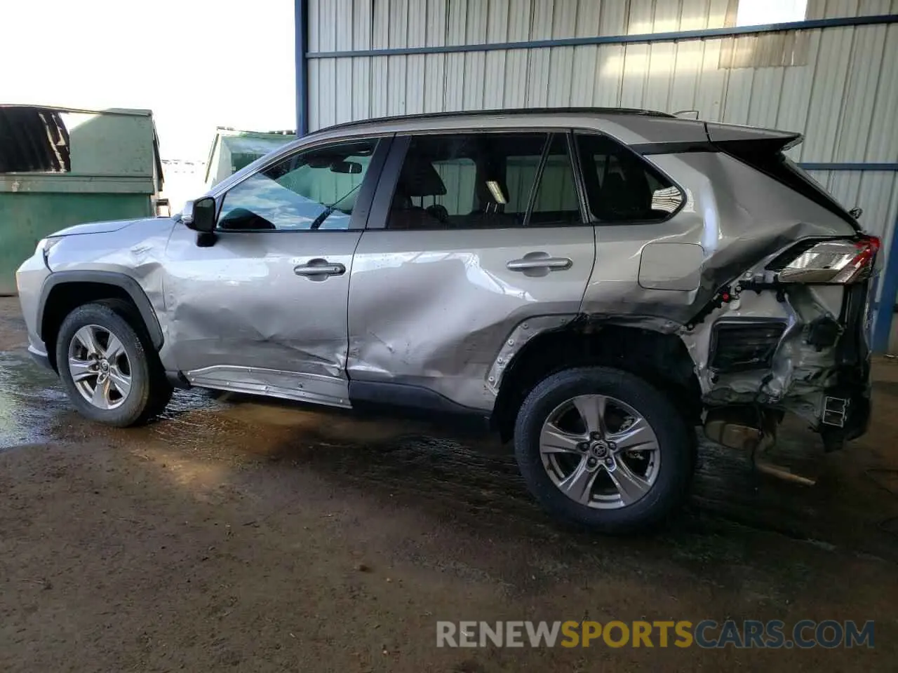2 Photograph of a damaged car 2T3W1RFV0RC258723 TOYOTA RAV4 2024