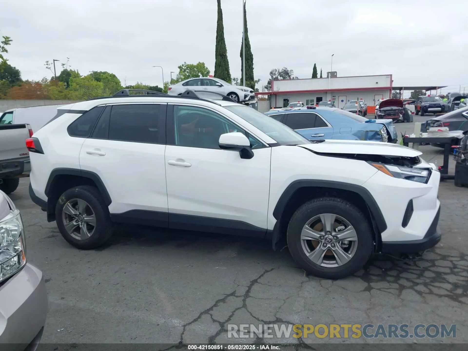 13 Photograph of a damaged car 2T3W1RFV0RC277255 TOYOTA RAV4 2024