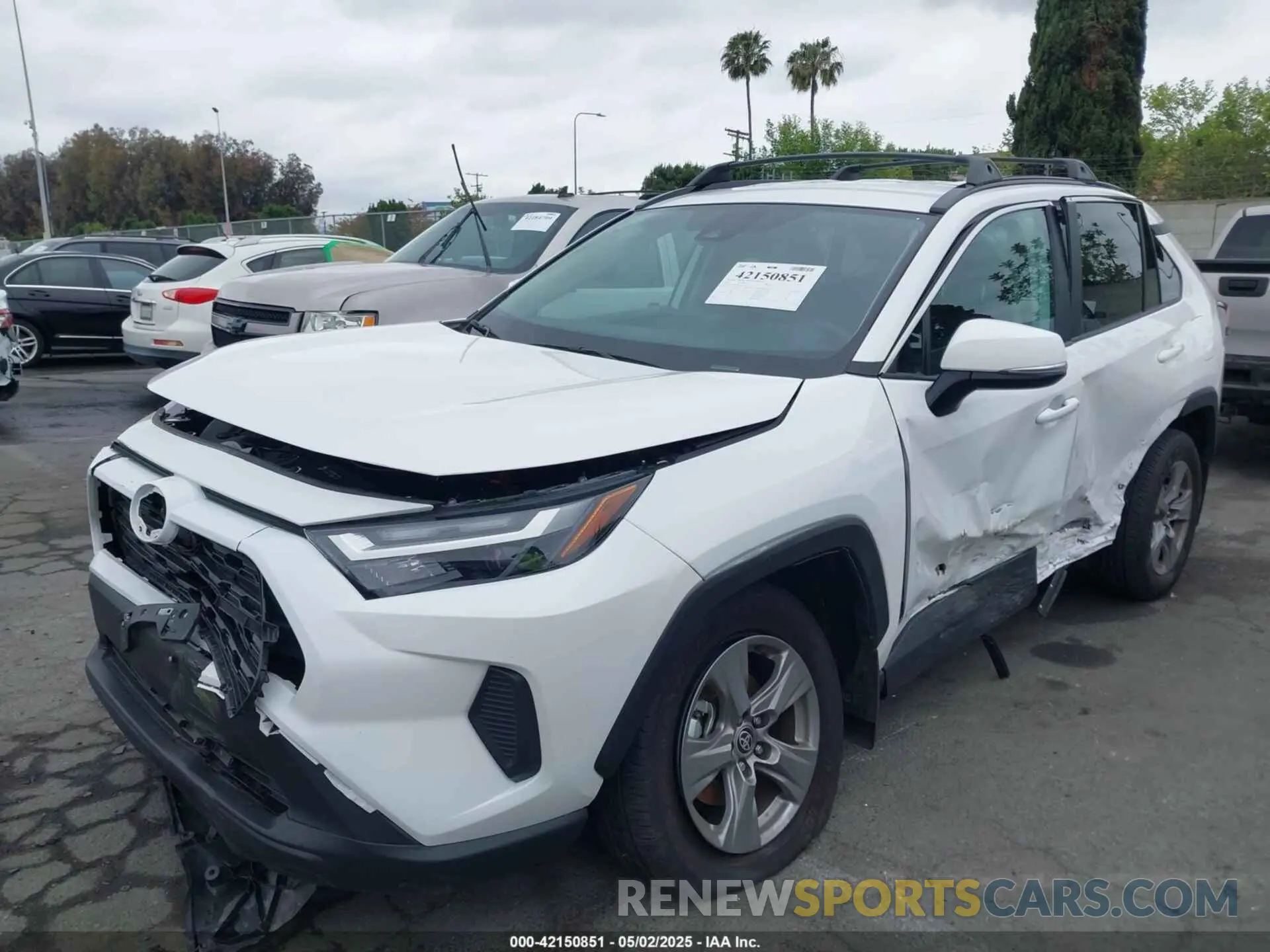 6 Photograph of a damaged car 2T3W1RFV0RC277255 TOYOTA RAV4 2024