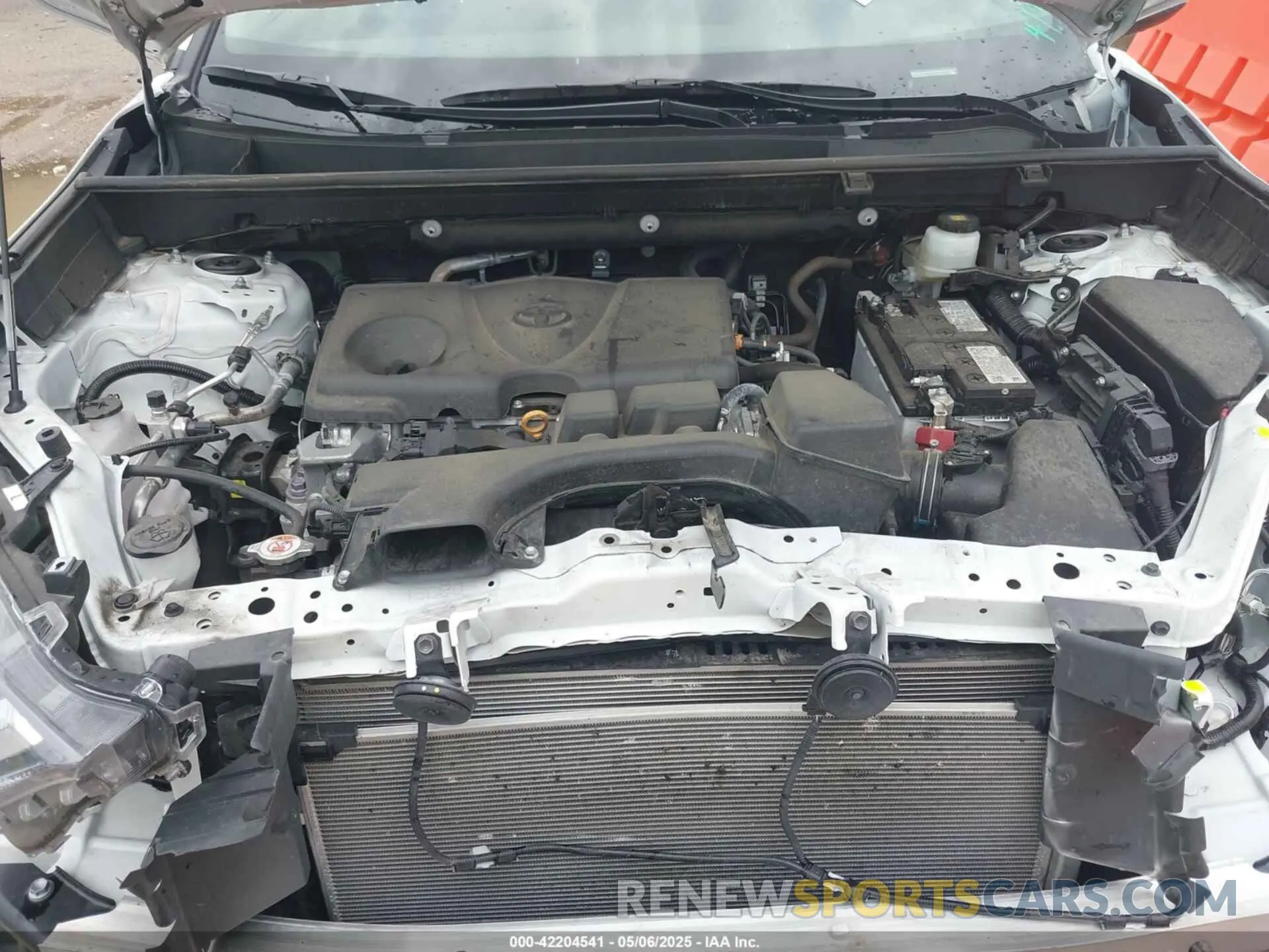 10 Photograph of a damaged car 2T3W1RFV0RW345472 TOYOTA RAV4 2024