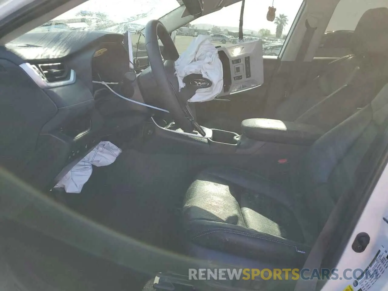 7 Photograph of a damaged car 2T3W1RFV0RW361350 TOYOTA RAV4 2024
