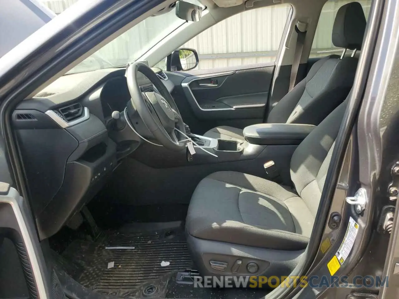 7 Photograph of a damaged car 2T3W1RFV0RW362207 TOYOTA RAV4 2024
