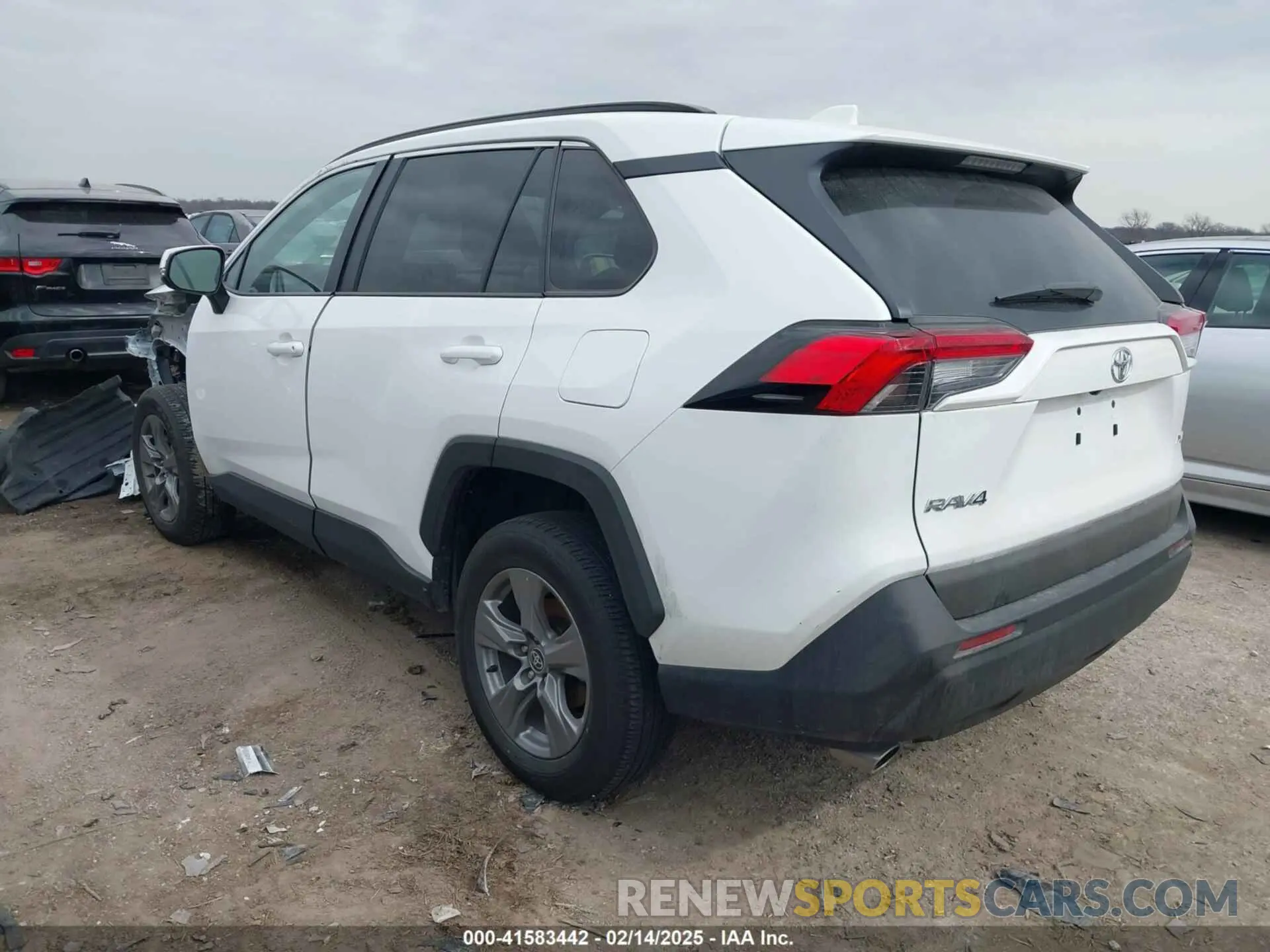 3 Photograph of a damaged car 2T3W1RFV1RC263820 TOYOTA RAV4 2024
