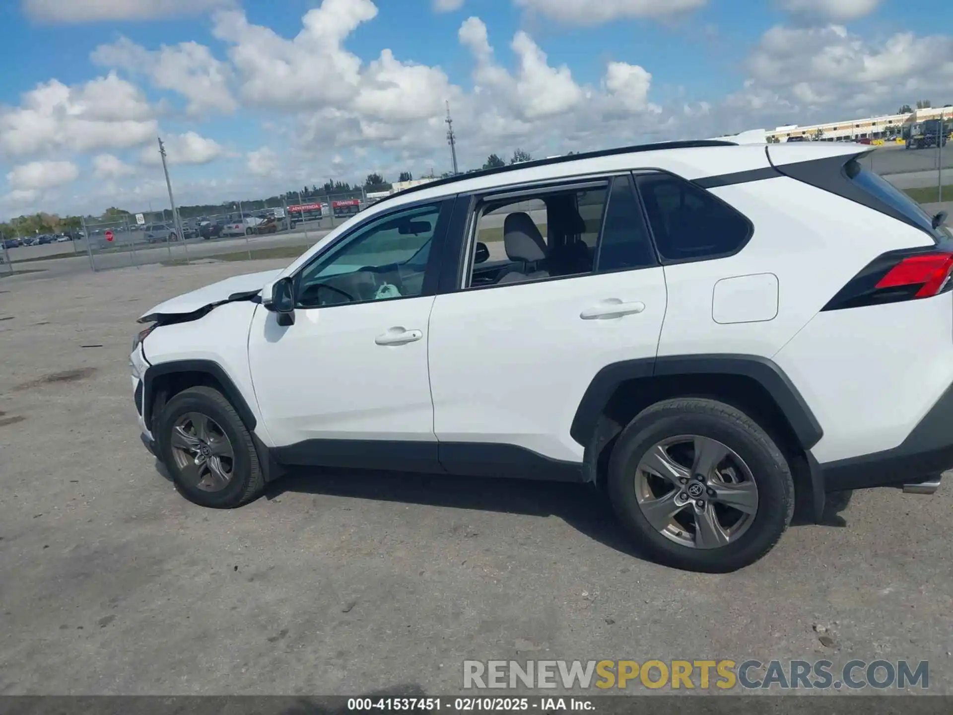 14 Photograph of a damaged car 2T3W1RFV1RC265017 TOYOTA RAV4 2024