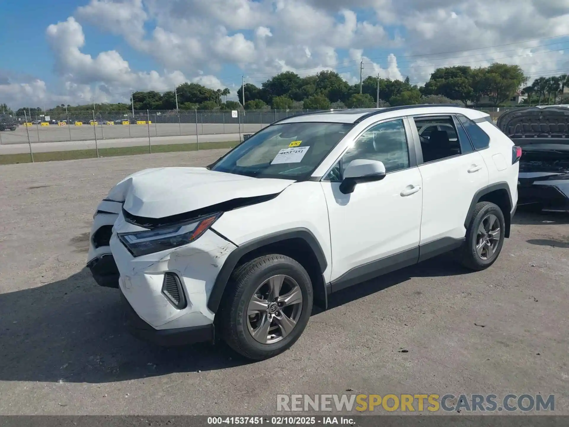 2 Photograph of a damaged car 2T3W1RFV1RC265017 TOYOTA RAV4 2024