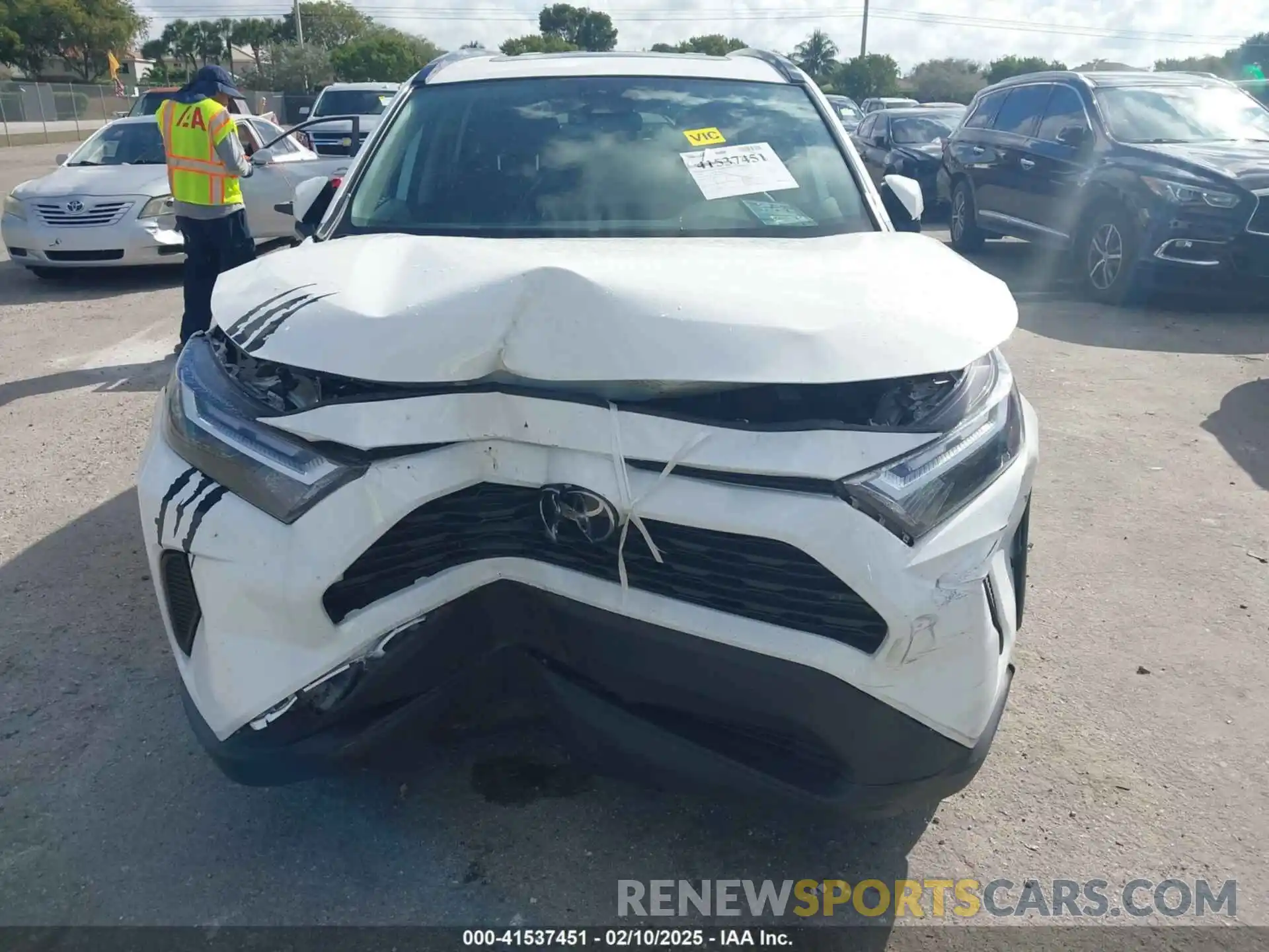 6 Photograph of a damaged car 2T3W1RFV1RC265017 TOYOTA RAV4 2024