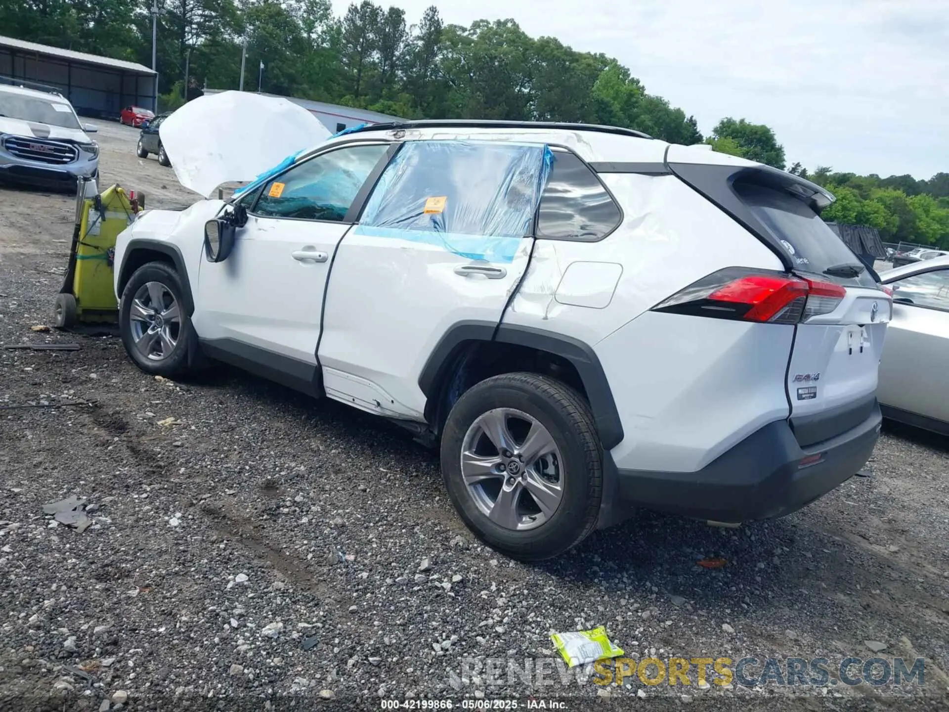 3 Photograph of a damaged car 2T3W1RFV1RW351958 TOYOTA RAV4 2024