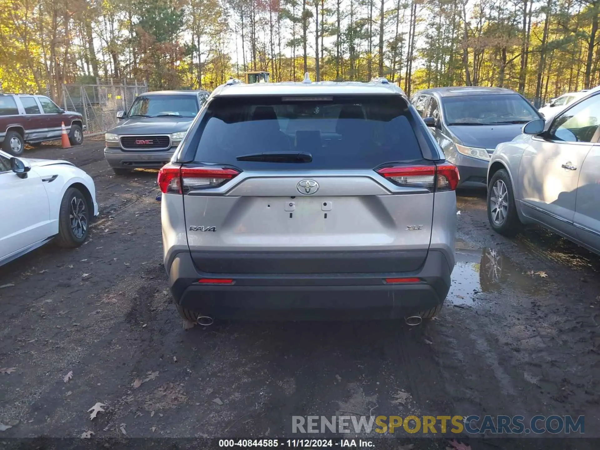 17 Photograph of a damaged car 2T3W1RFV2RW334652 TOYOTA RAV4 2024