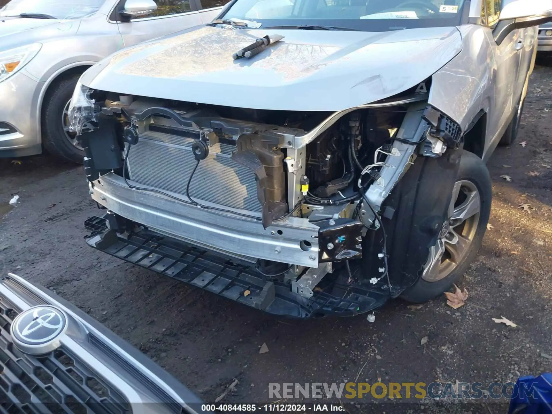 6 Photograph of a damaged car 2T3W1RFV2RW334652 TOYOTA RAV4 2024