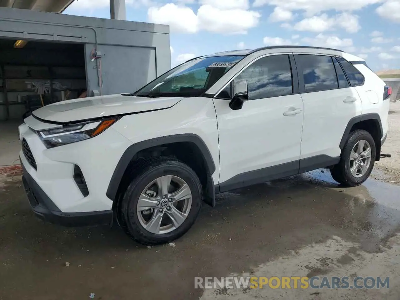 1 Photograph of a damaged car 2T3W1RFV2RW353024 TOYOTA RAV4 2024