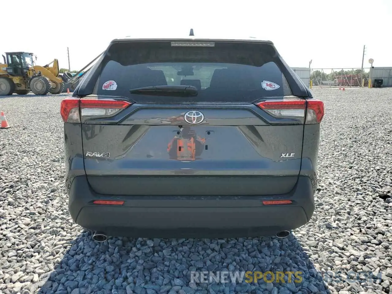 6 Photograph of a damaged car 2T3W1RFV3RC303363 TOYOTA RAV4 2024