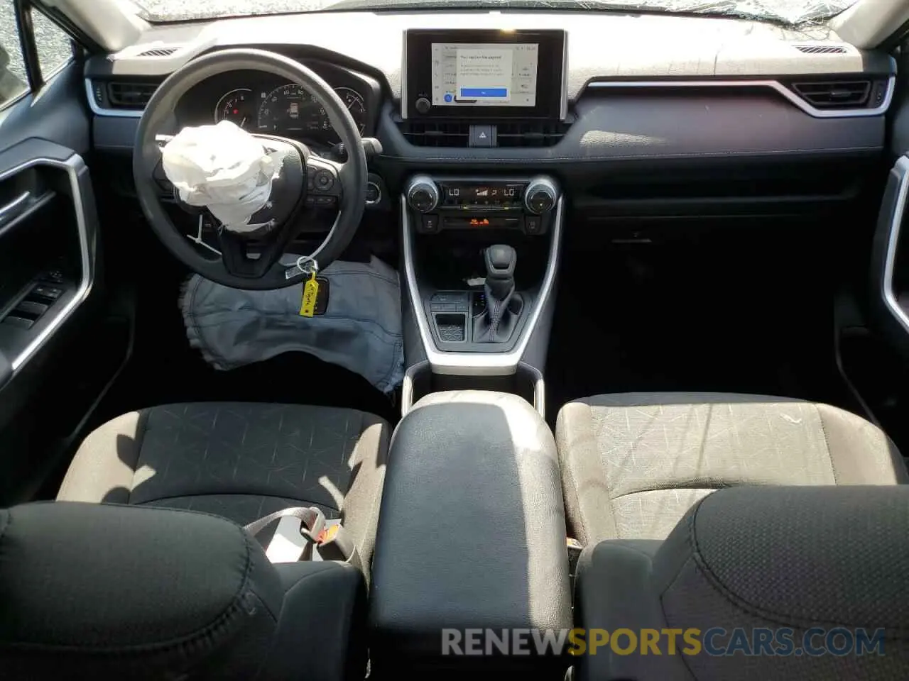 8 Photograph of a damaged car 2T3W1RFV3RC303363 TOYOTA RAV4 2024