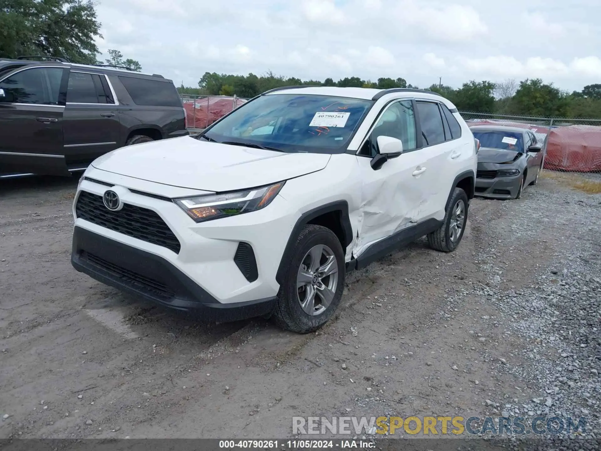2 Photograph of a damaged car 2T3W1RFV3RW313230 TOYOTA RAV4 2024