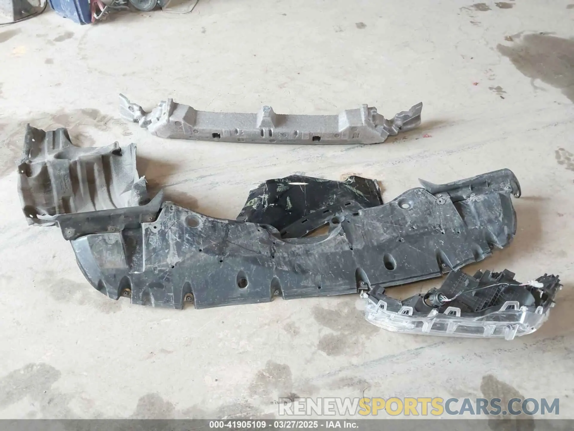 12 Photograph of a damaged car 2T3W1RFV3RW319514 TOYOTA RAV4 2024