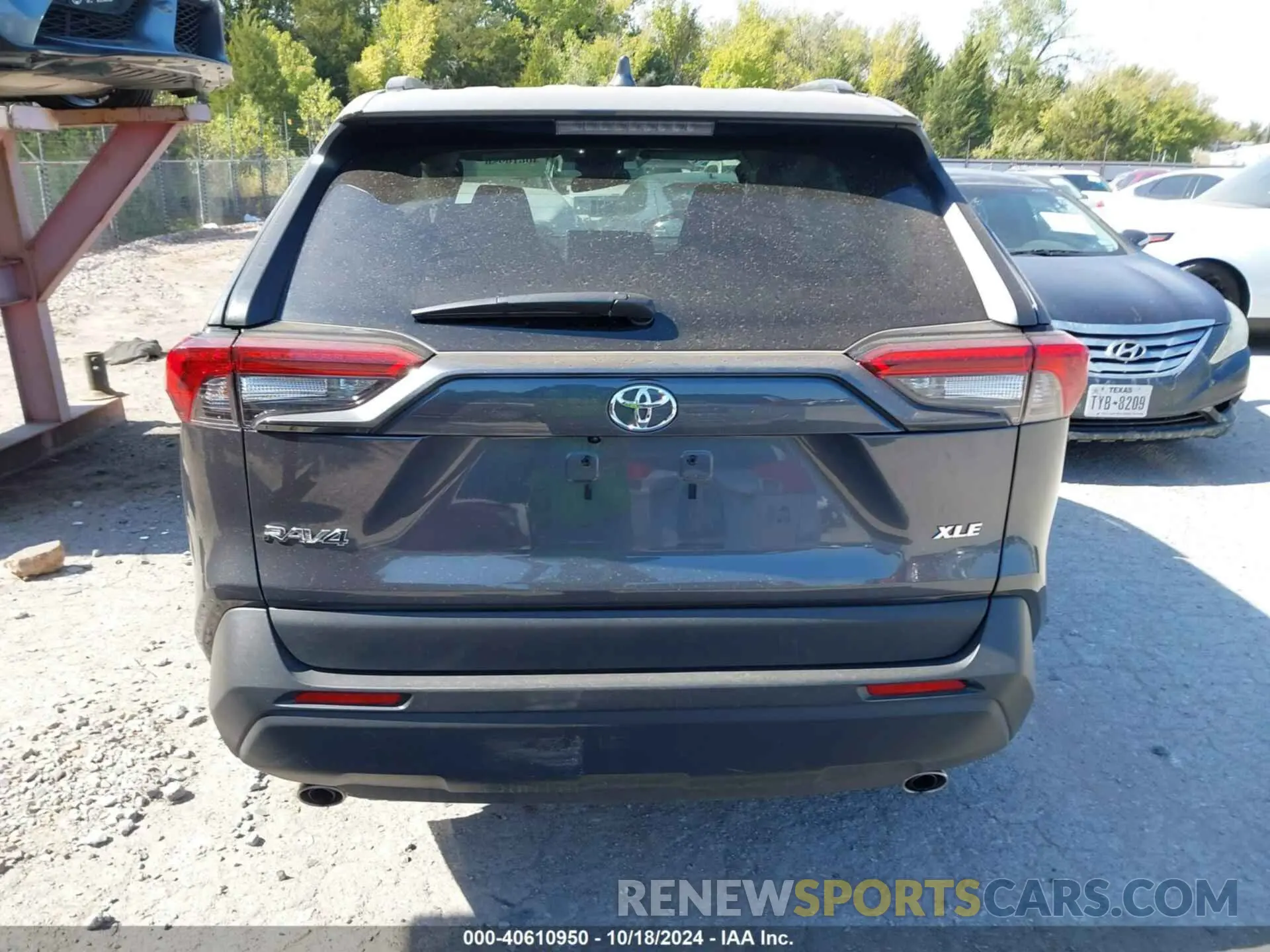 15 Photograph of a damaged car 2T3W1RFV3RW321022 TOYOTA RAV4 2024