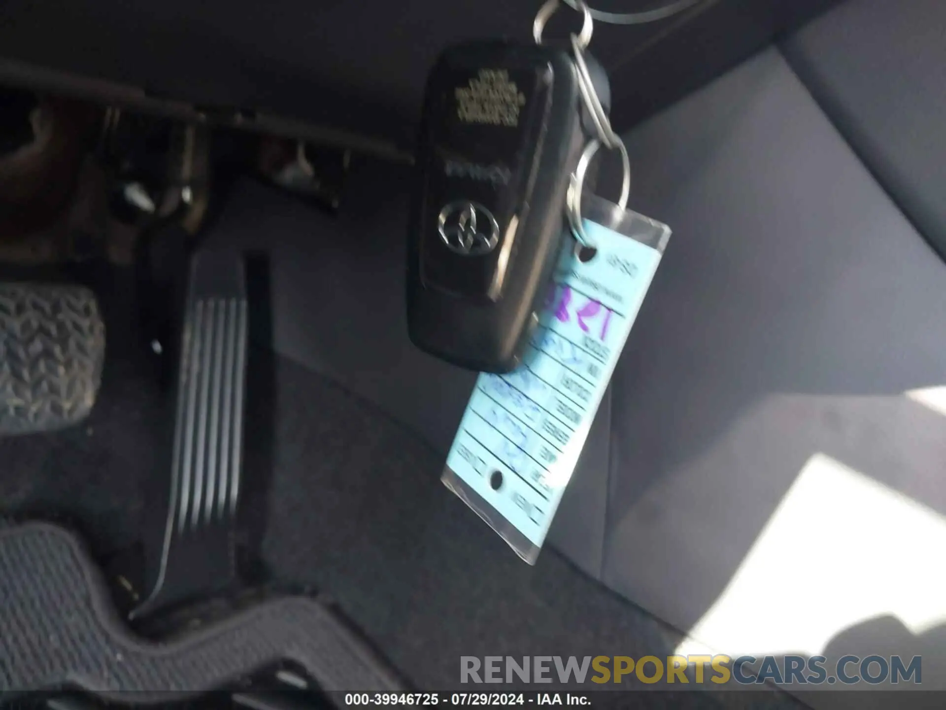11 Photograph of a damaged car 2T3W1RFV3RW341724 TOYOTA RAV4 2024