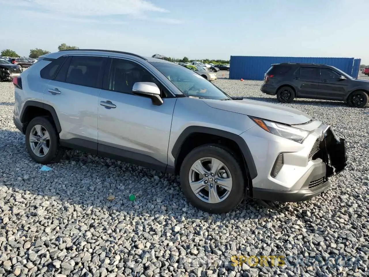 4 Photograph of a damaged car 2T3W1RFV4RC256148 TOYOTA RAV4 2024