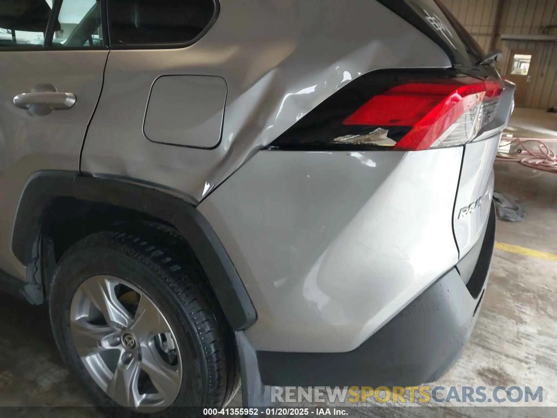 18 Photograph of a damaged car 2T3W1RFV4RC276819 TOYOTA RAV4 2024