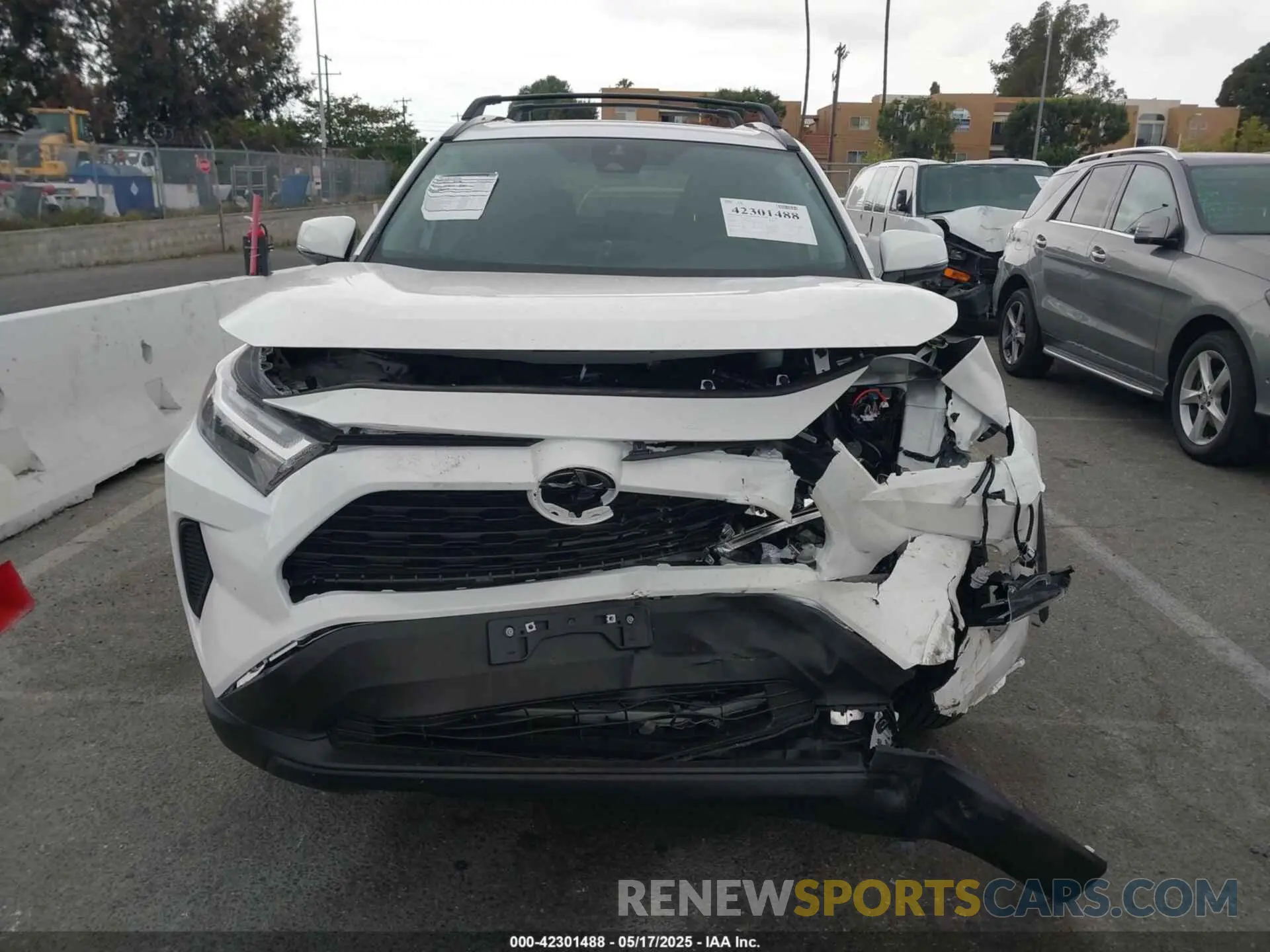 12 Photograph of a damaged car 2T3W1RFV4RC281602 TOYOTA RAV4 2024