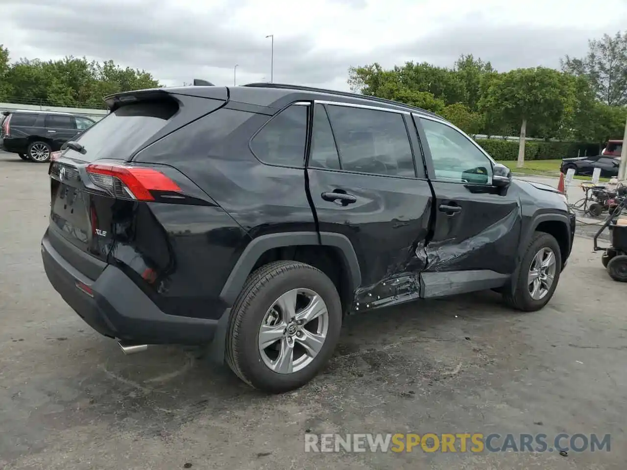 3 Photograph of a damaged car 2T3W1RFV4RC293376 TOYOTA RAV4 2024