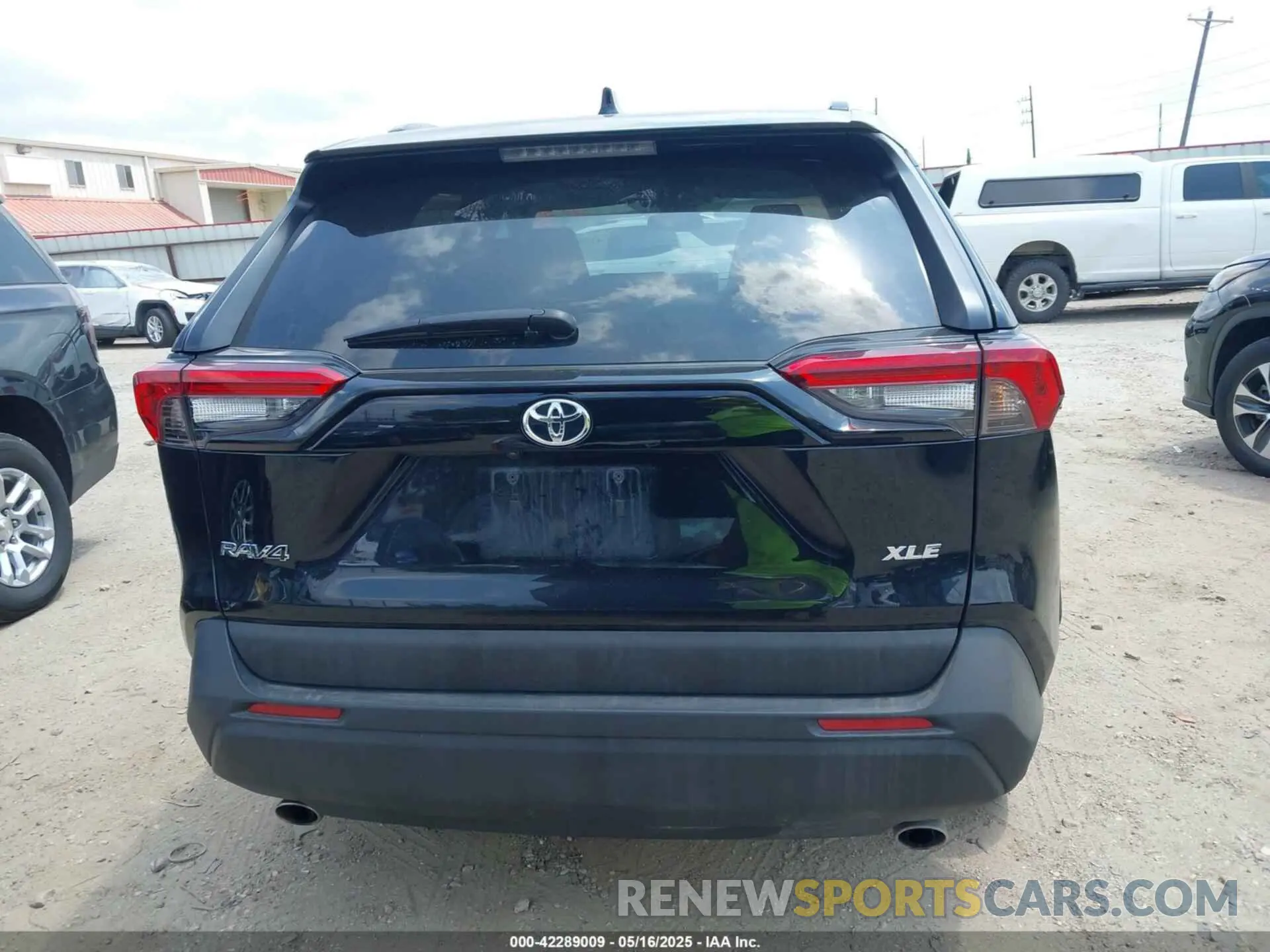 16 Photograph of a damaged car 2T3W1RFV4RW320834 TOYOTA RAV4 2024