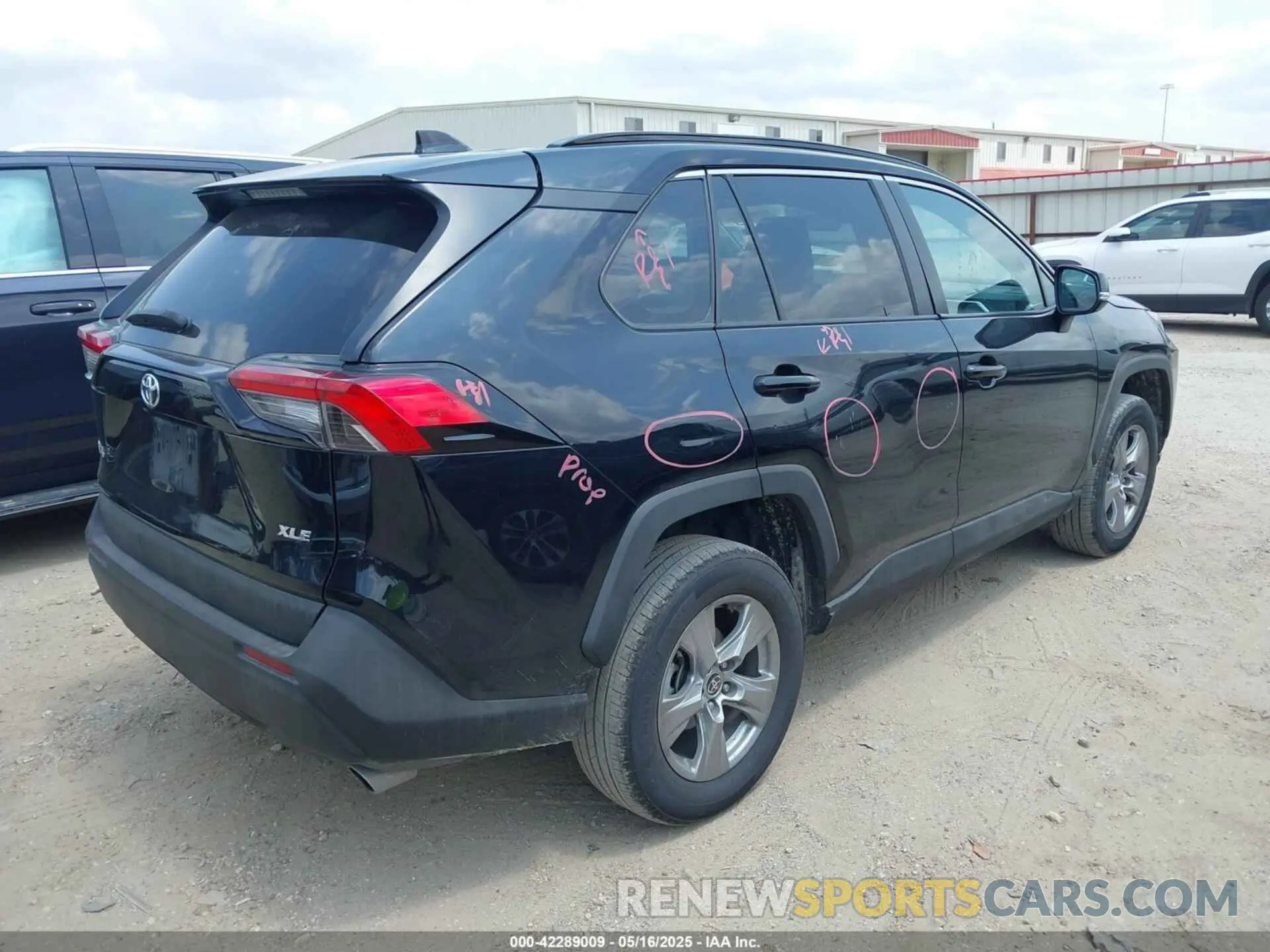 4 Photograph of a damaged car 2T3W1RFV4RW320834 TOYOTA RAV4 2024