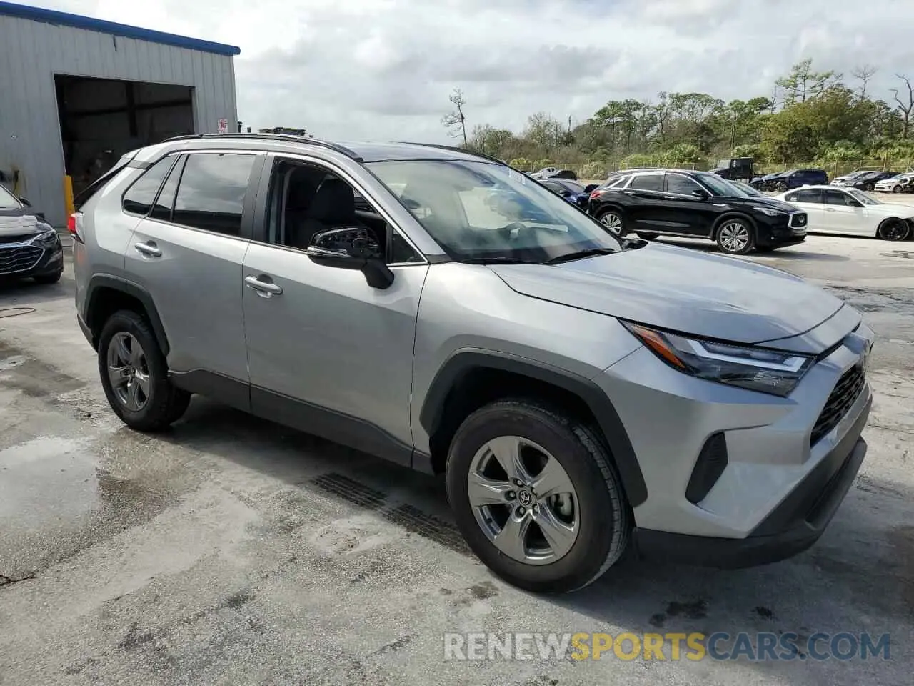 4 Photograph of a damaged car 2T3W1RFV4RW324107 TOYOTA RAV4 2024