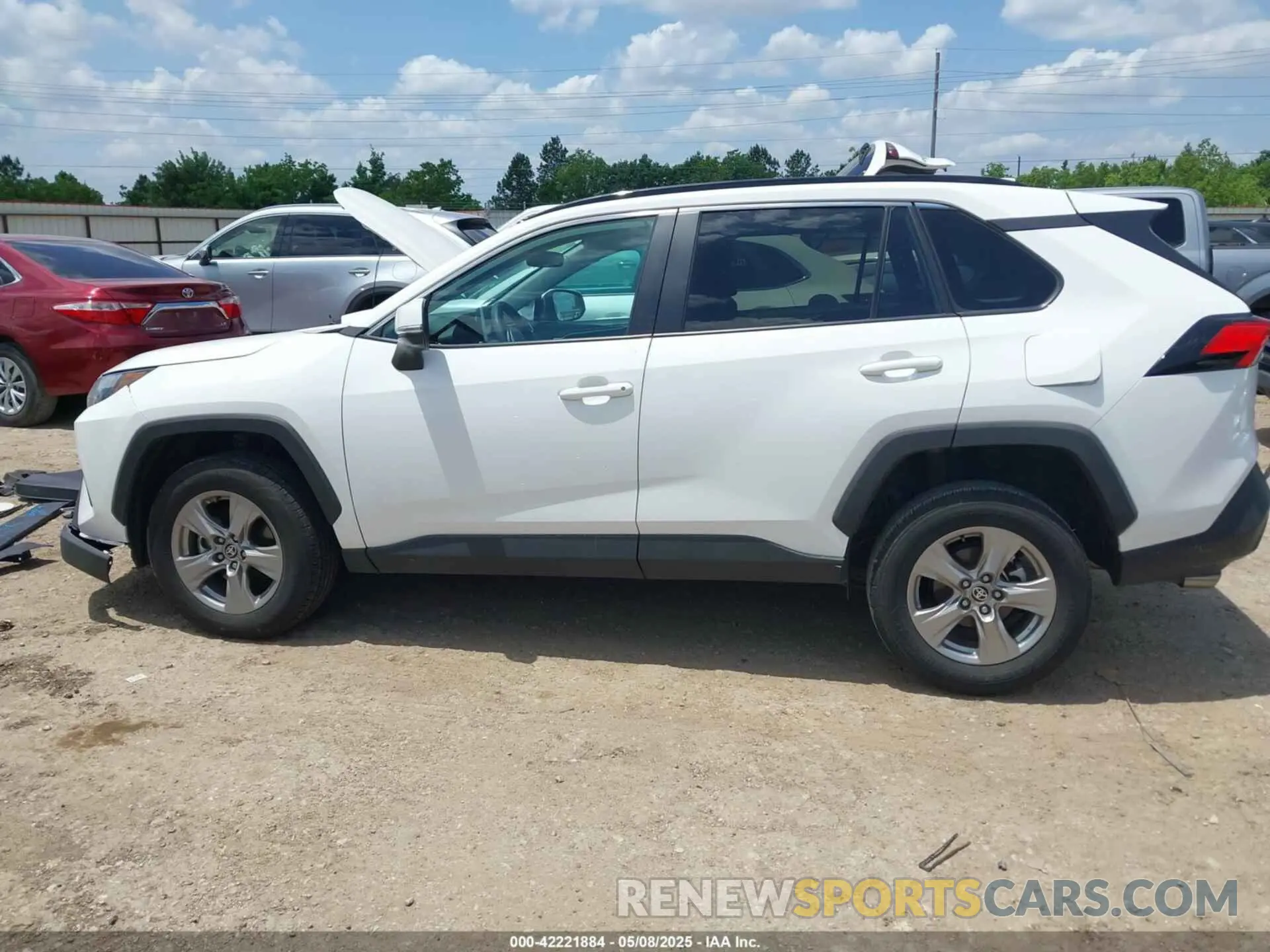 14 Photograph of a damaged car 2T3W1RFV4RW329100 TOYOTA RAV4 2024