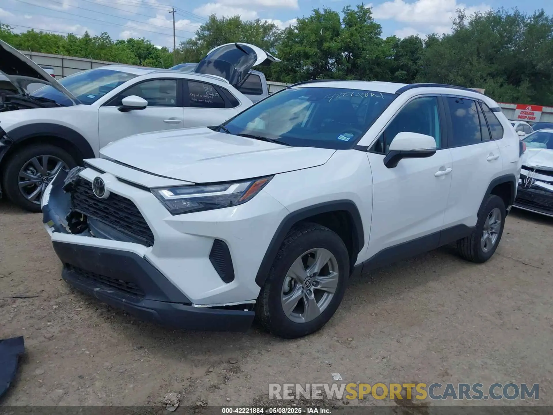 2 Photograph of a damaged car 2T3W1RFV4RW329100 TOYOTA RAV4 2024