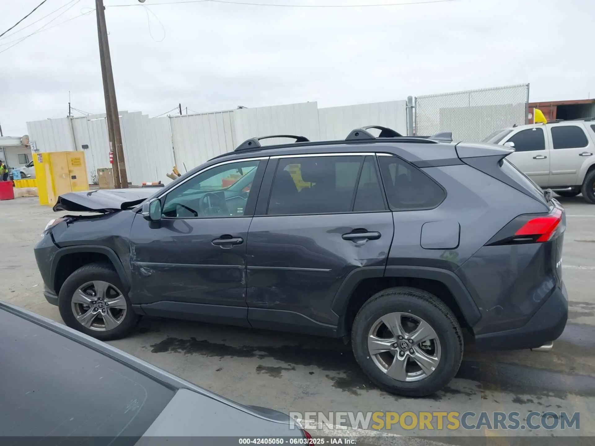 14 Photograph of a damaged car 2T3W1RFV5RC262461 TOYOTA RAV4 2024