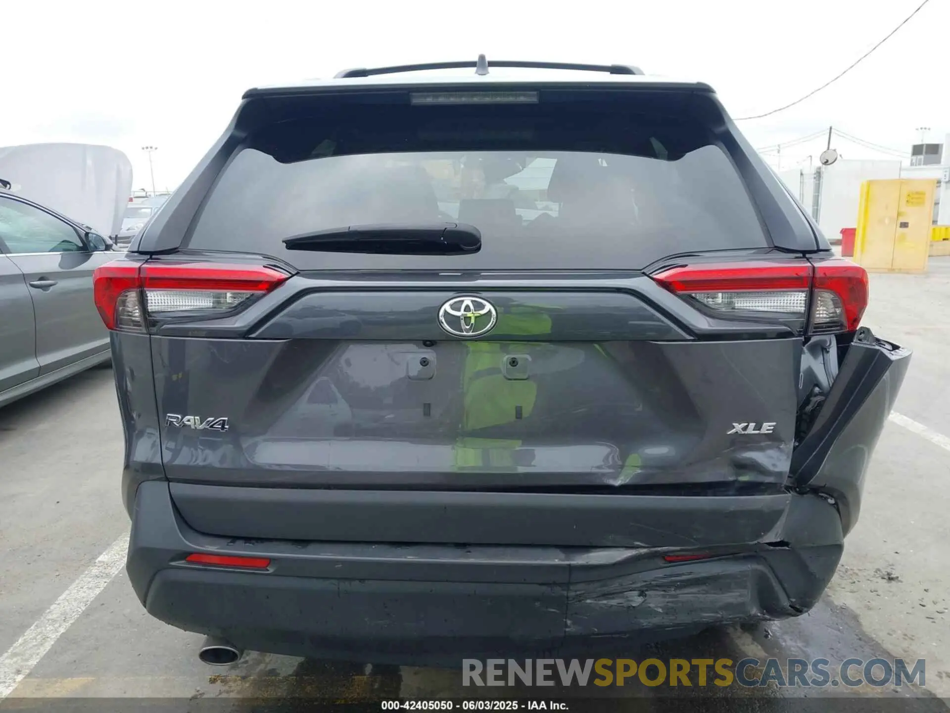 16 Photograph of a damaged car 2T3W1RFV5RC262461 TOYOTA RAV4 2024