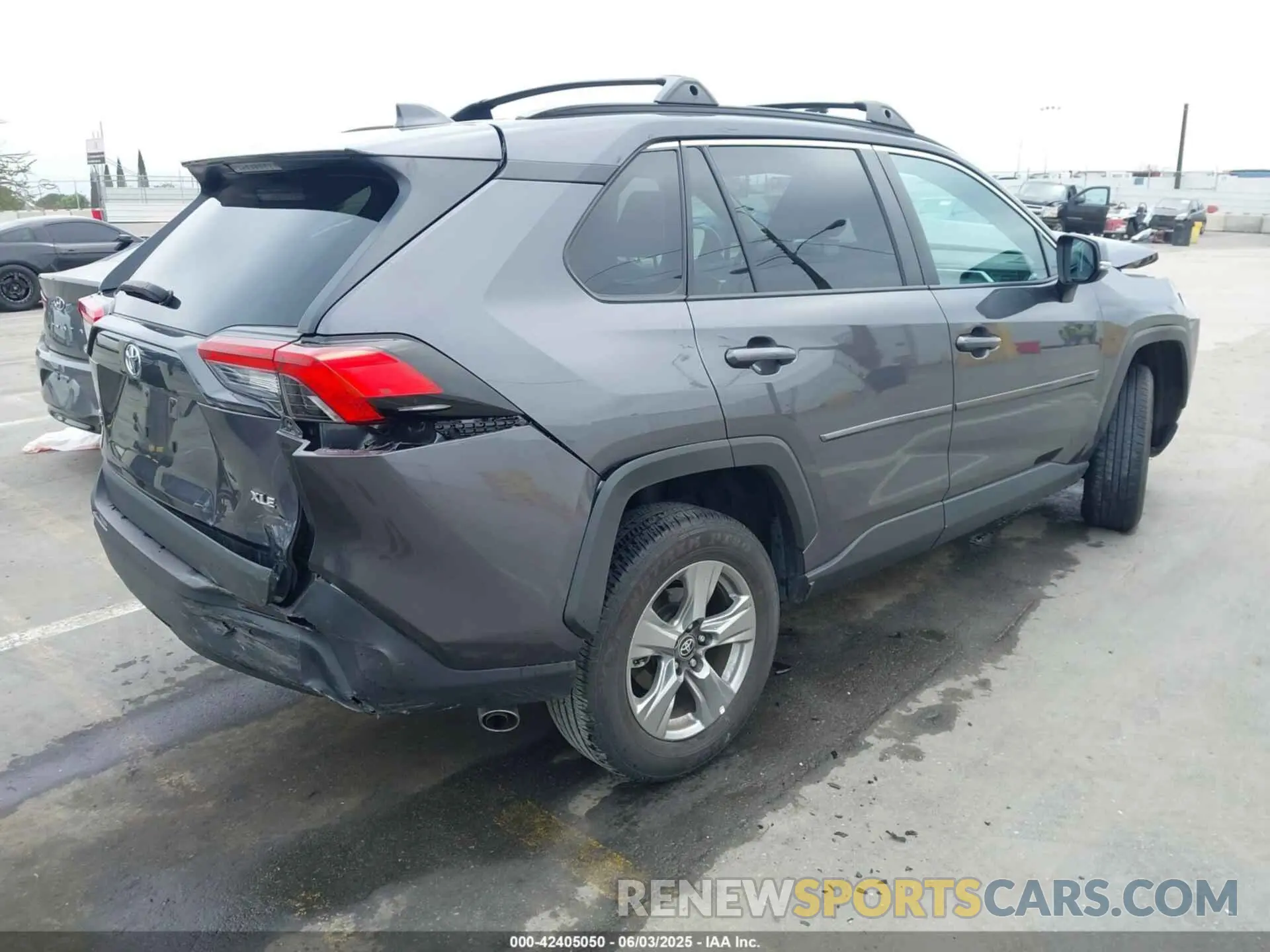 4 Photograph of a damaged car 2T3W1RFV5RC262461 TOYOTA RAV4 2024