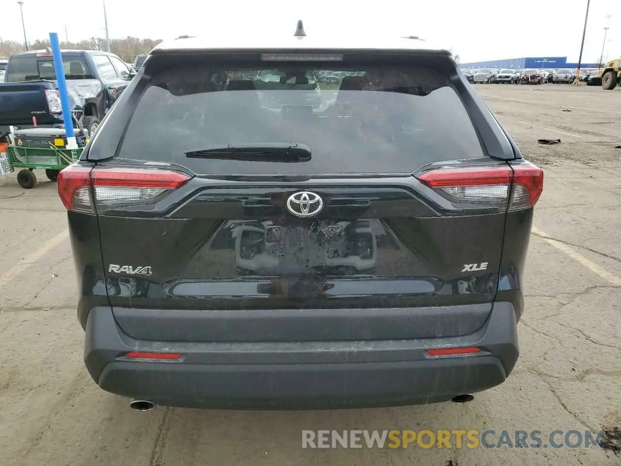 6 Photograph of a damaged car 2T3W1RFV5RC269782 TOYOTA RAV4 2024