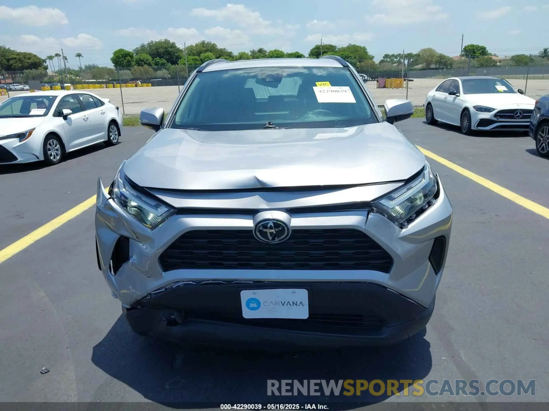 12 Photograph of a damaged car 2T3W1RFV5RC284394 TOYOTA RAV4 2024