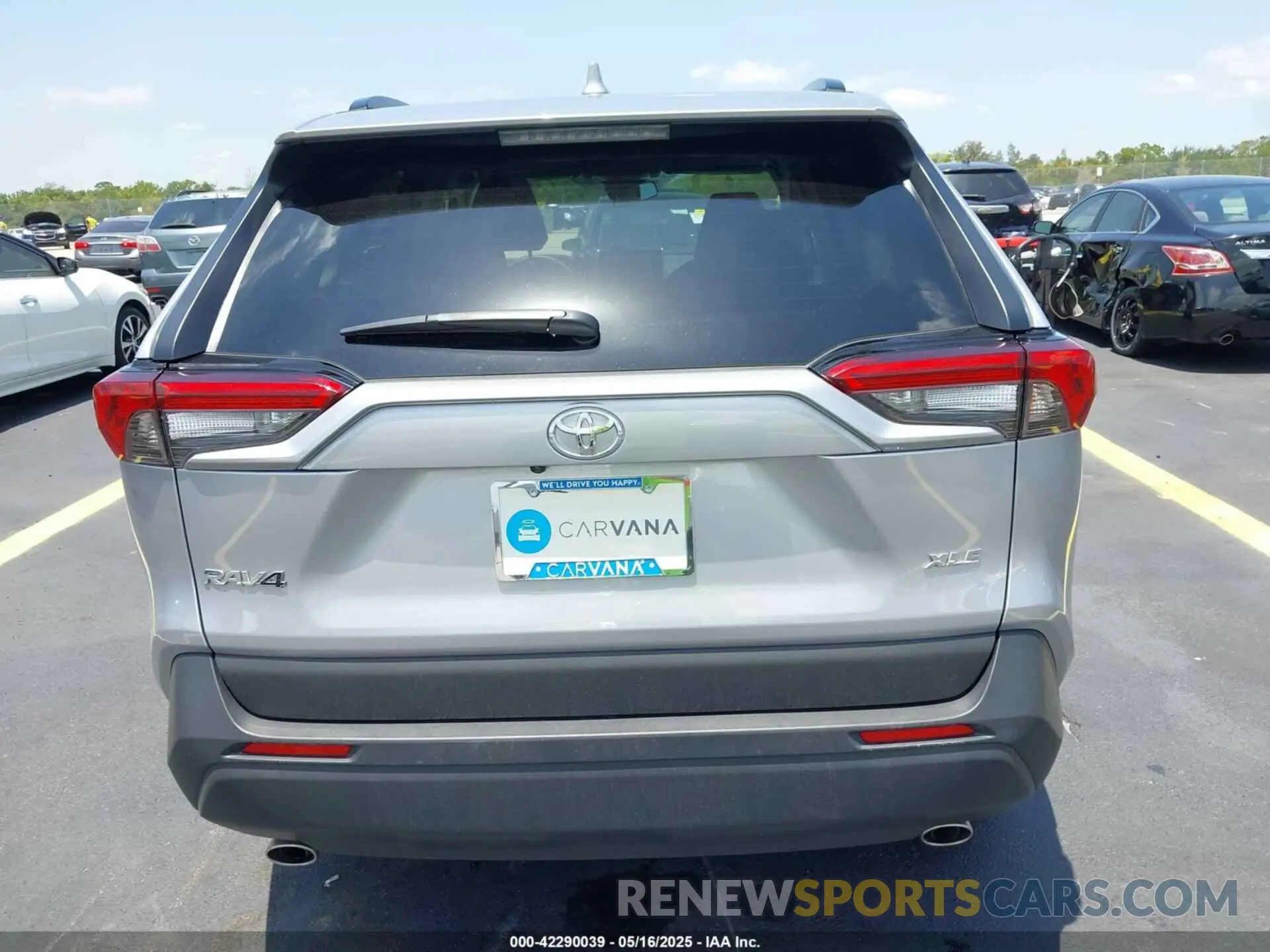 16 Photograph of a damaged car 2T3W1RFV5RC284394 TOYOTA RAV4 2024