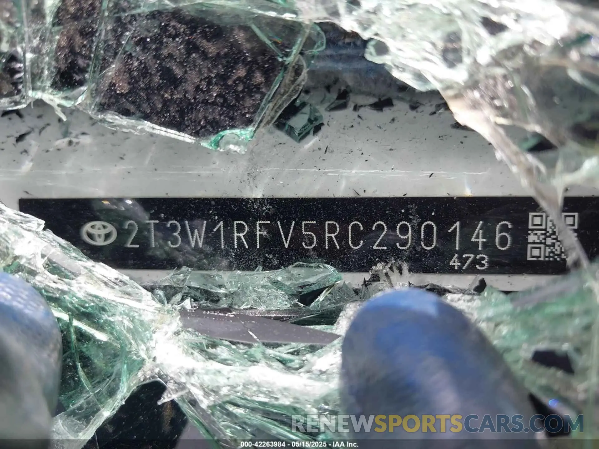 9 Photograph of a damaged car 2T3W1RFV5RC290146 TOYOTA RAV4 2024