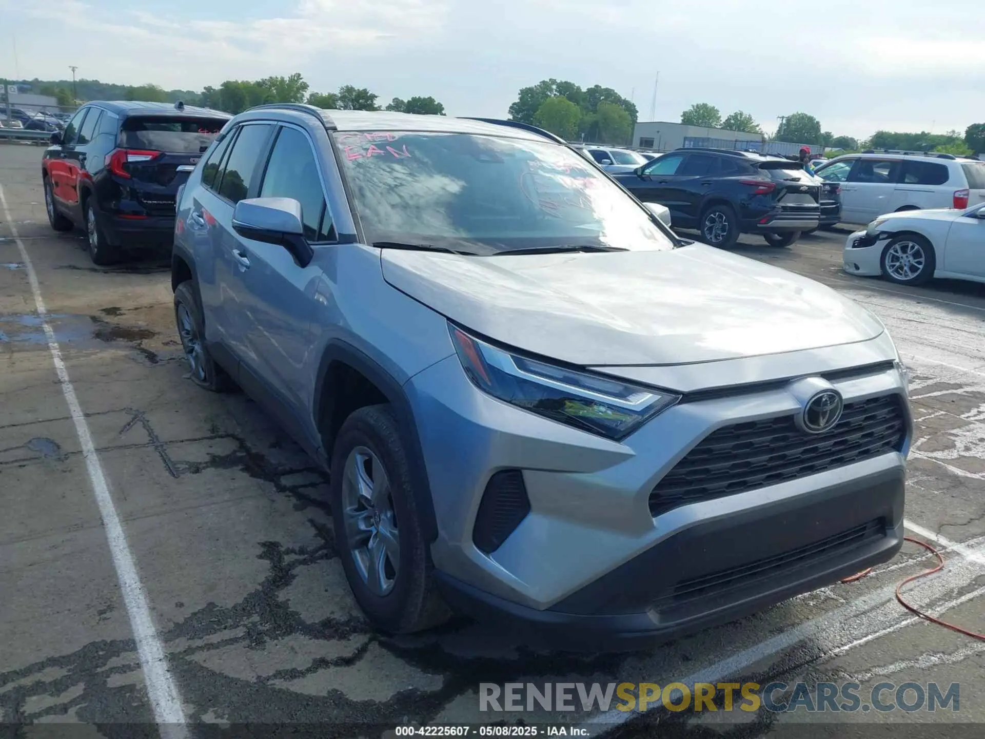 1 Photograph of a damaged car 2T3W1RFV5RW305971 TOYOTA RAV4 2024