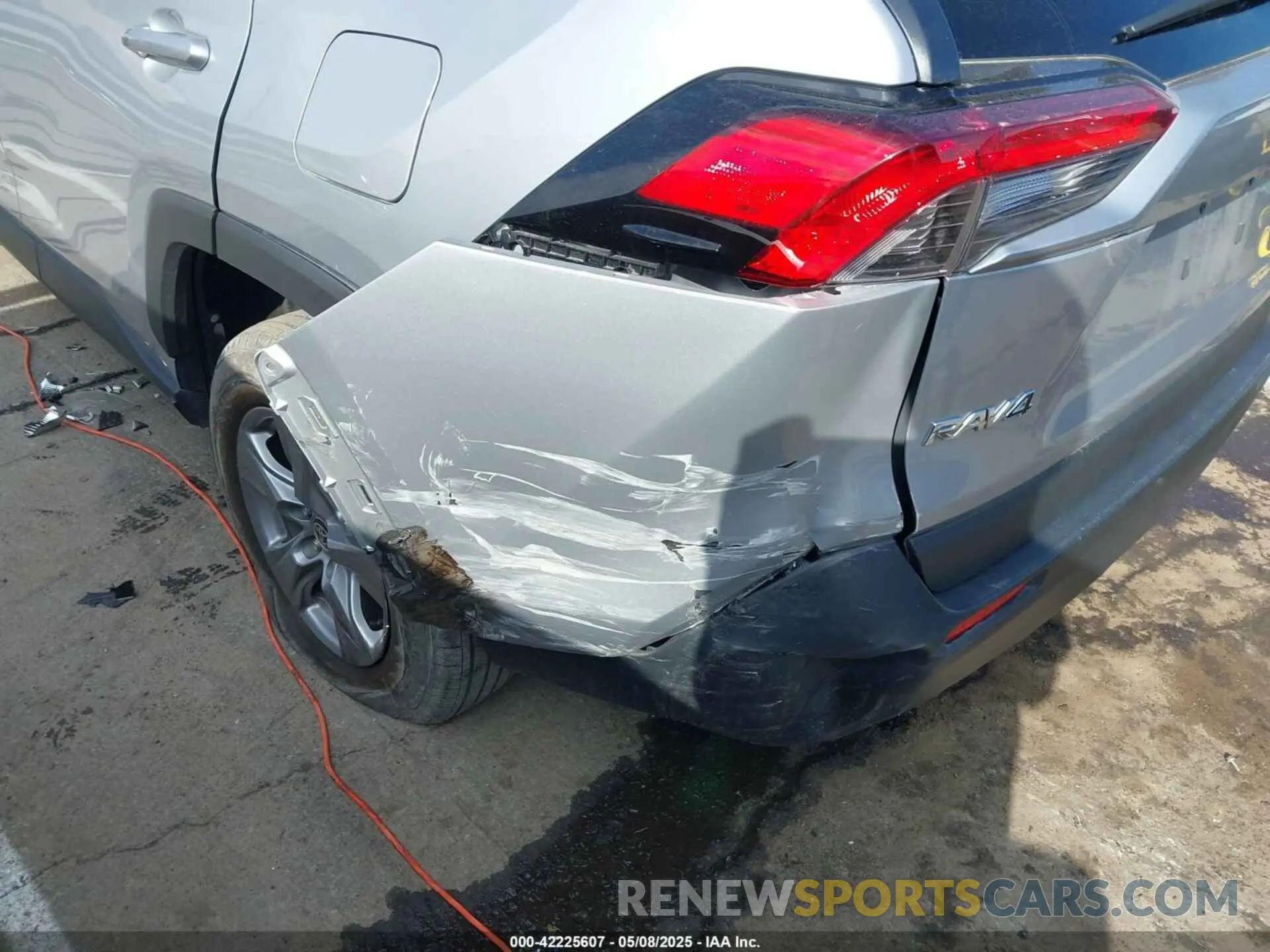 6 Photograph of a damaged car 2T3W1RFV5RW305971 TOYOTA RAV4 2024