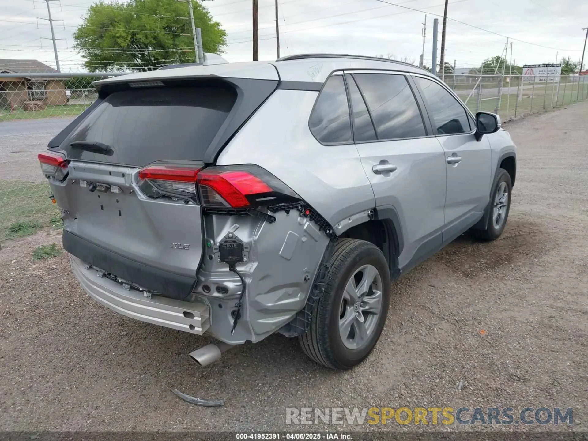 4 Photograph of a damaged car 2T3W1RFV5RW312497 TOYOTA RAV4 2024
