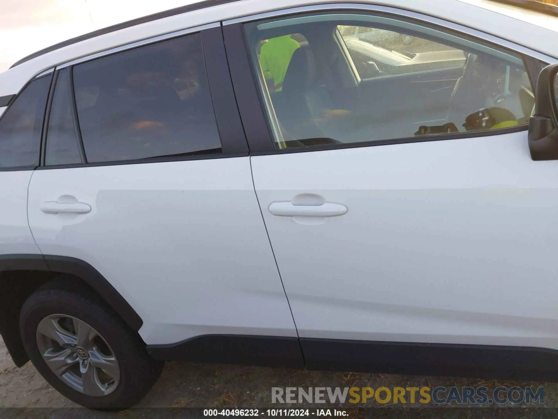 12 Photograph of a damaged car 2T3W1RFV5RW335276 TOYOTA RAV4 2024