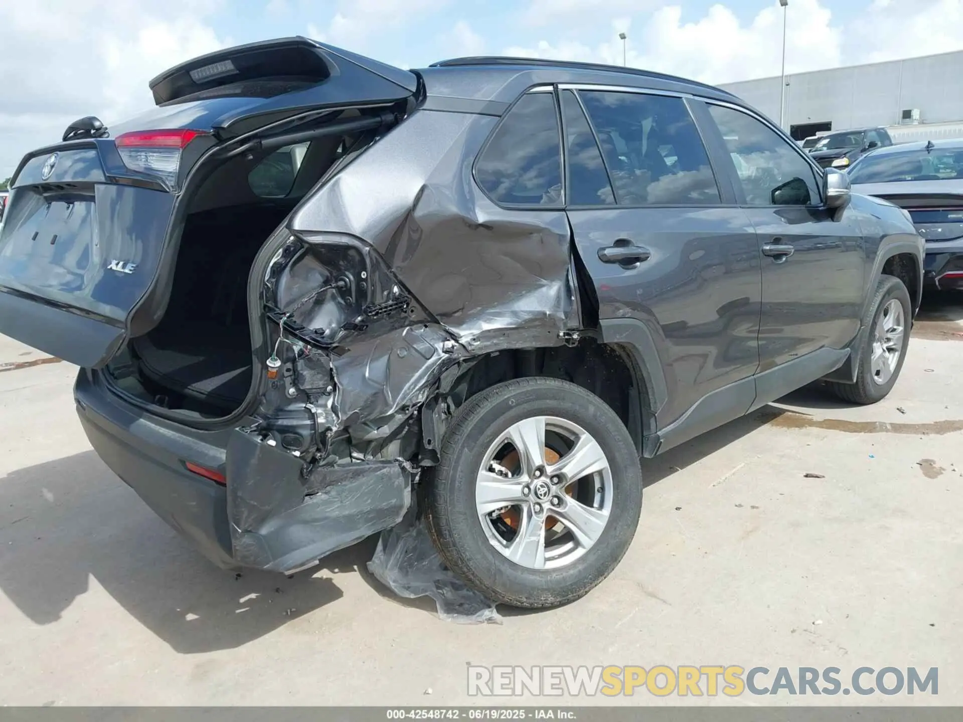 4 Photograph of a damaged car 2T3W1RFV6RC274036 TOYOTA RAV4 2024