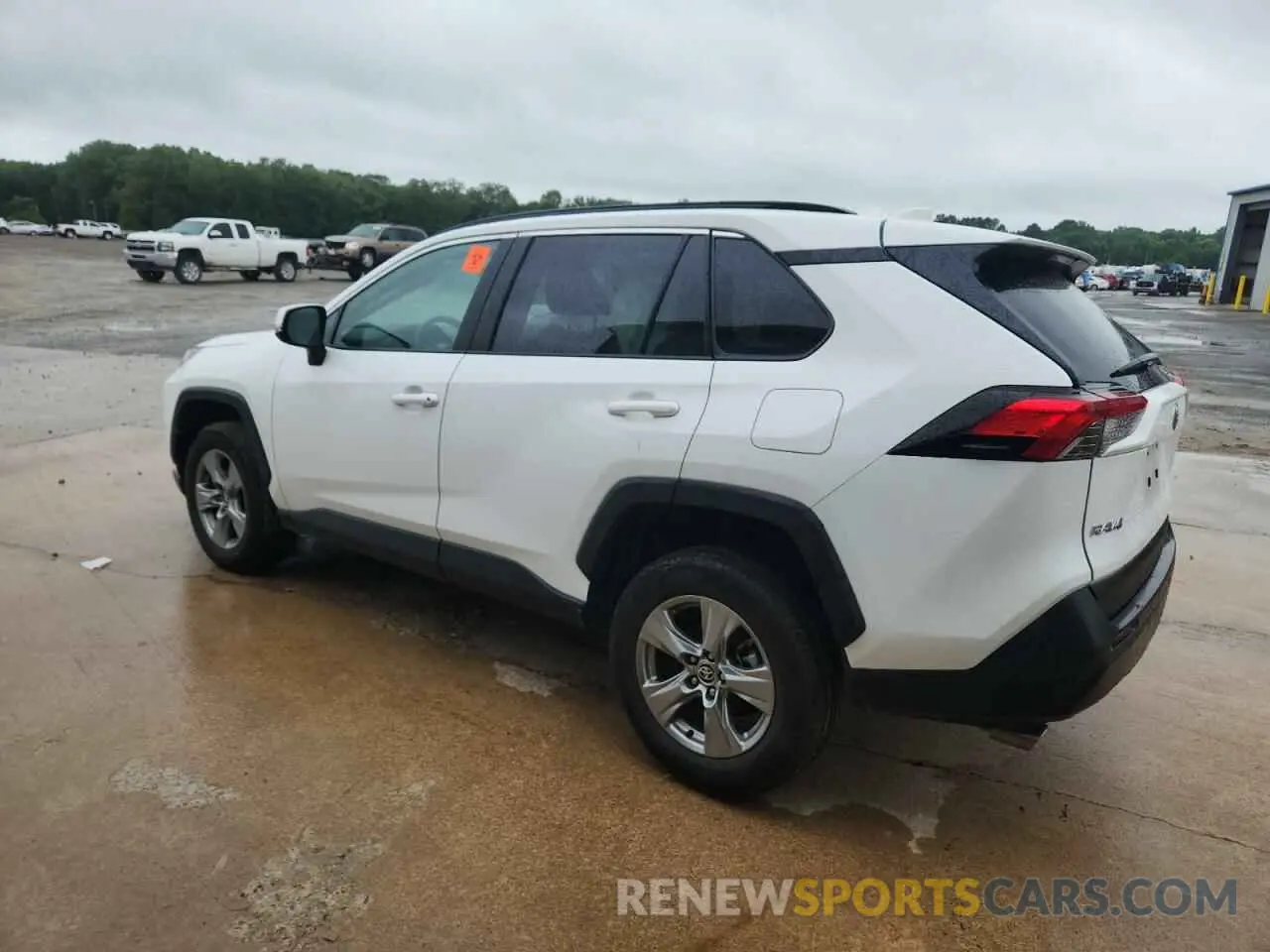 2 Photograph of a damaged car 2T3W1RFV6RC280323 TOYOTA RAV4 2024