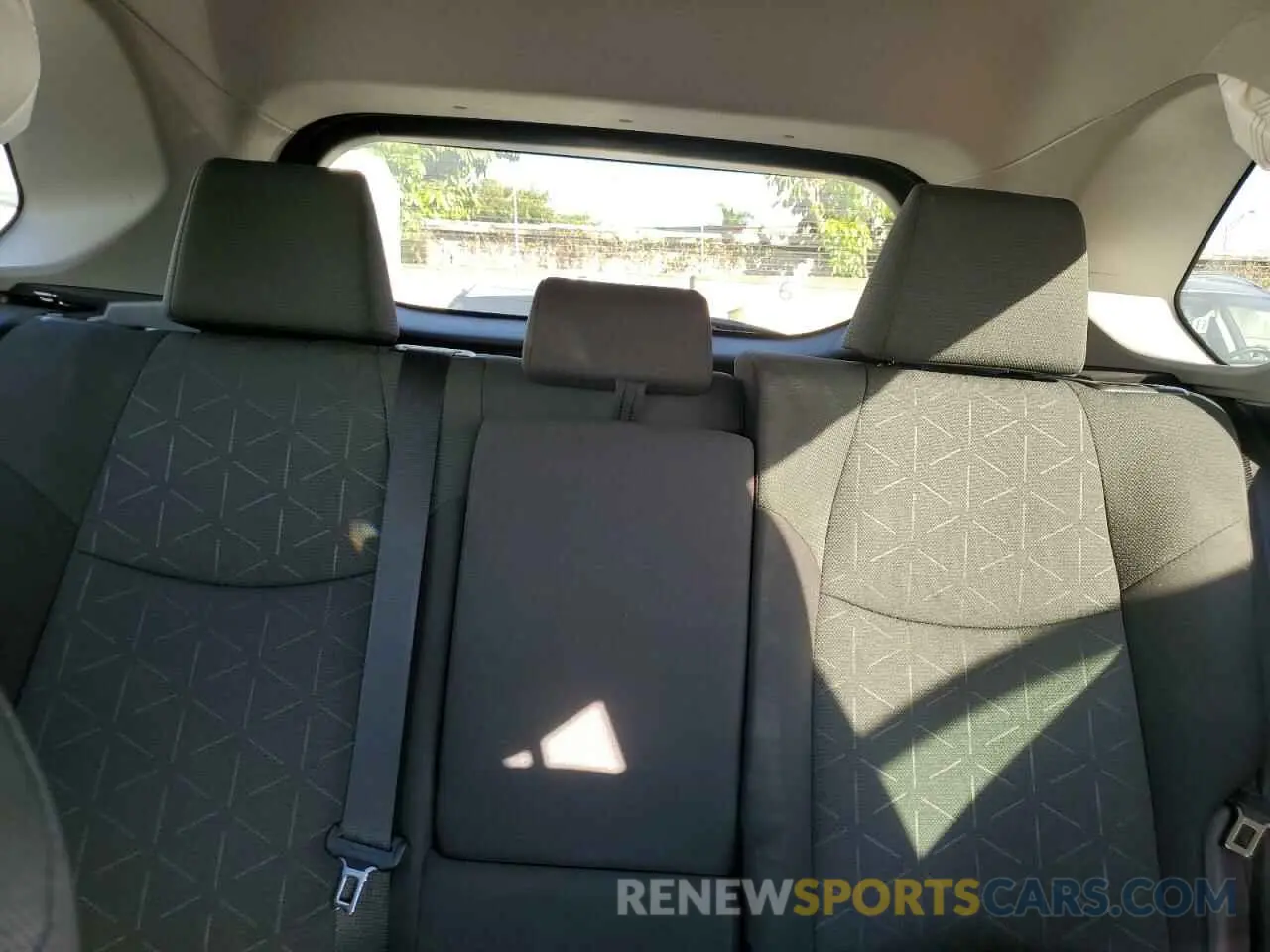 10 Photograph of a damaged car 2T3W1RFV6RW317708 TOYOTA RAV4 2024