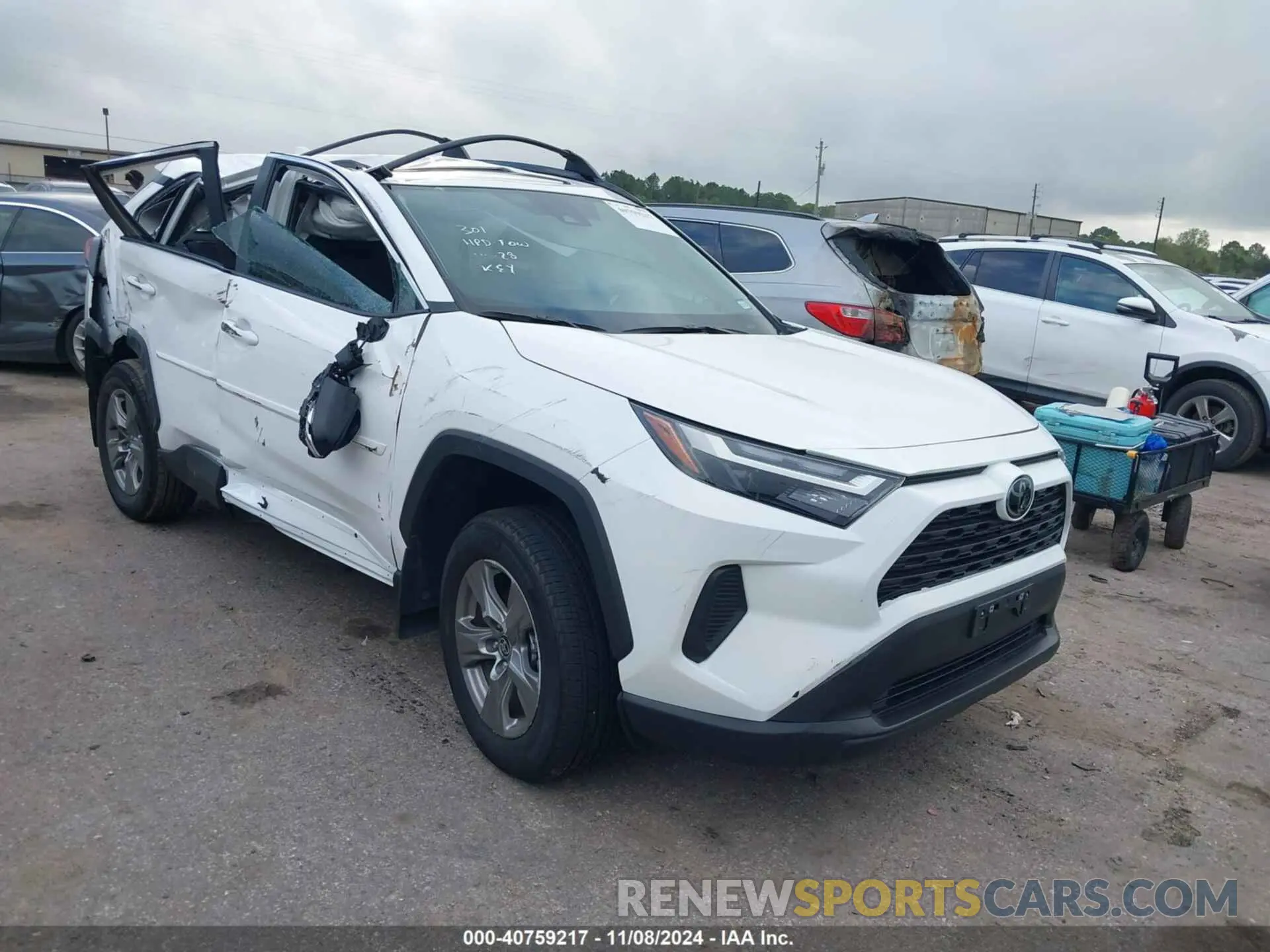 1 Photograph of a damaged car 2T3W1RFV7RC284414 TOYOTA RAV4 2024