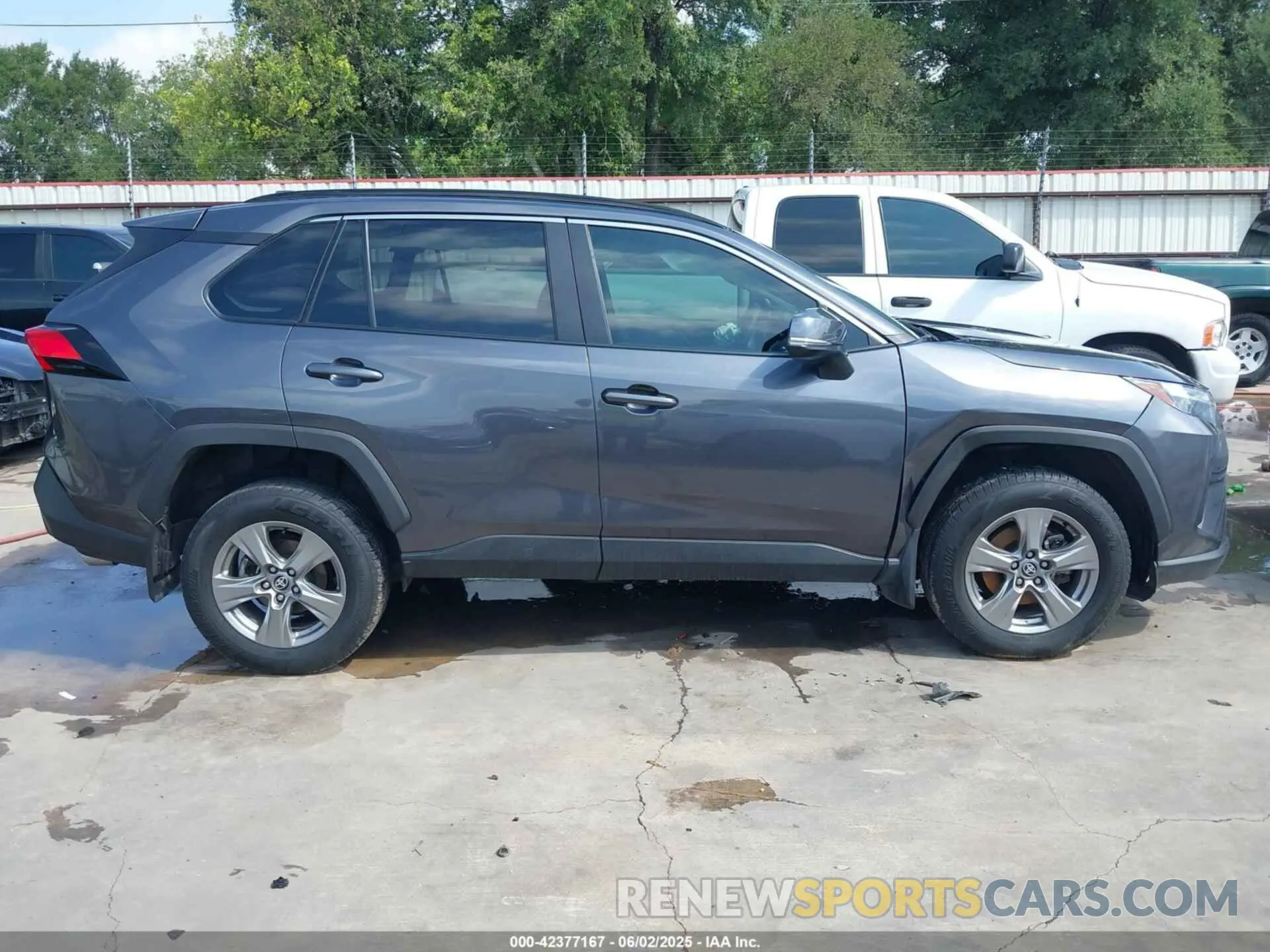 14 Photograph of a damaged car 2T3W1RFV7RC285160 TOYOTA RAV4 2024