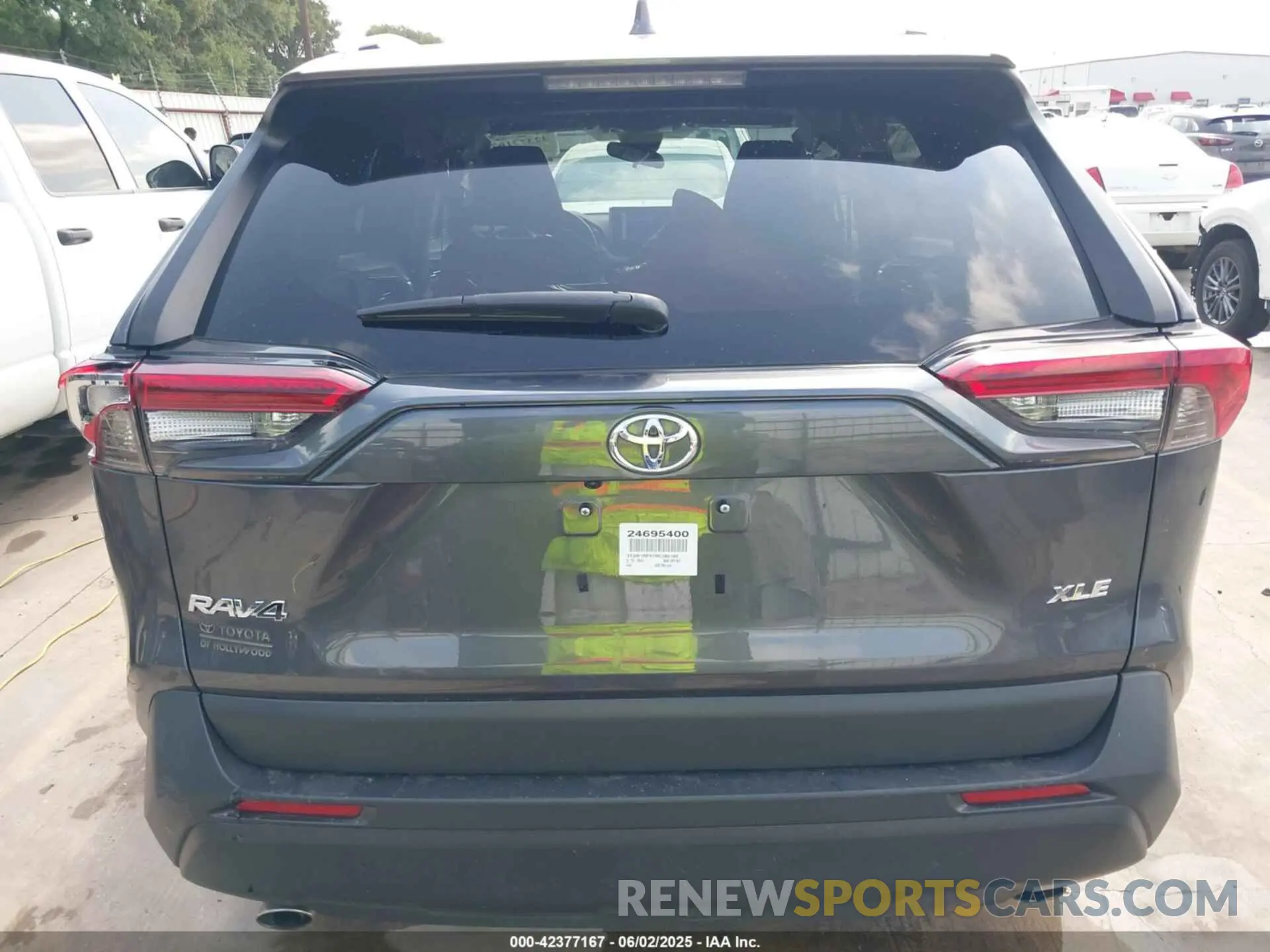 17 Photograph of a damaged car 2T3W1RFV7RC285160 TOYOTA RAV4 2024